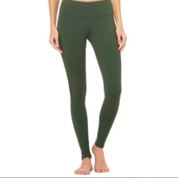 SOLD Alo Yoga Luminous Leggings, Green, Size Small - Picture 2 of 9